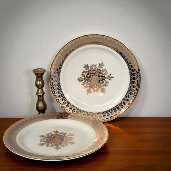 San Marco Snowflake 8" salad plate Set of Two - Picture 5 of 11